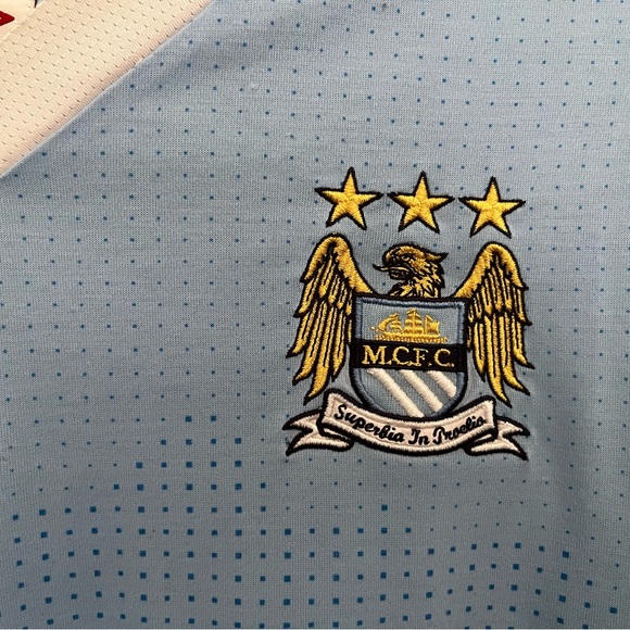 Manchester City Home Dzeko Jersey - Picture 11 of 14